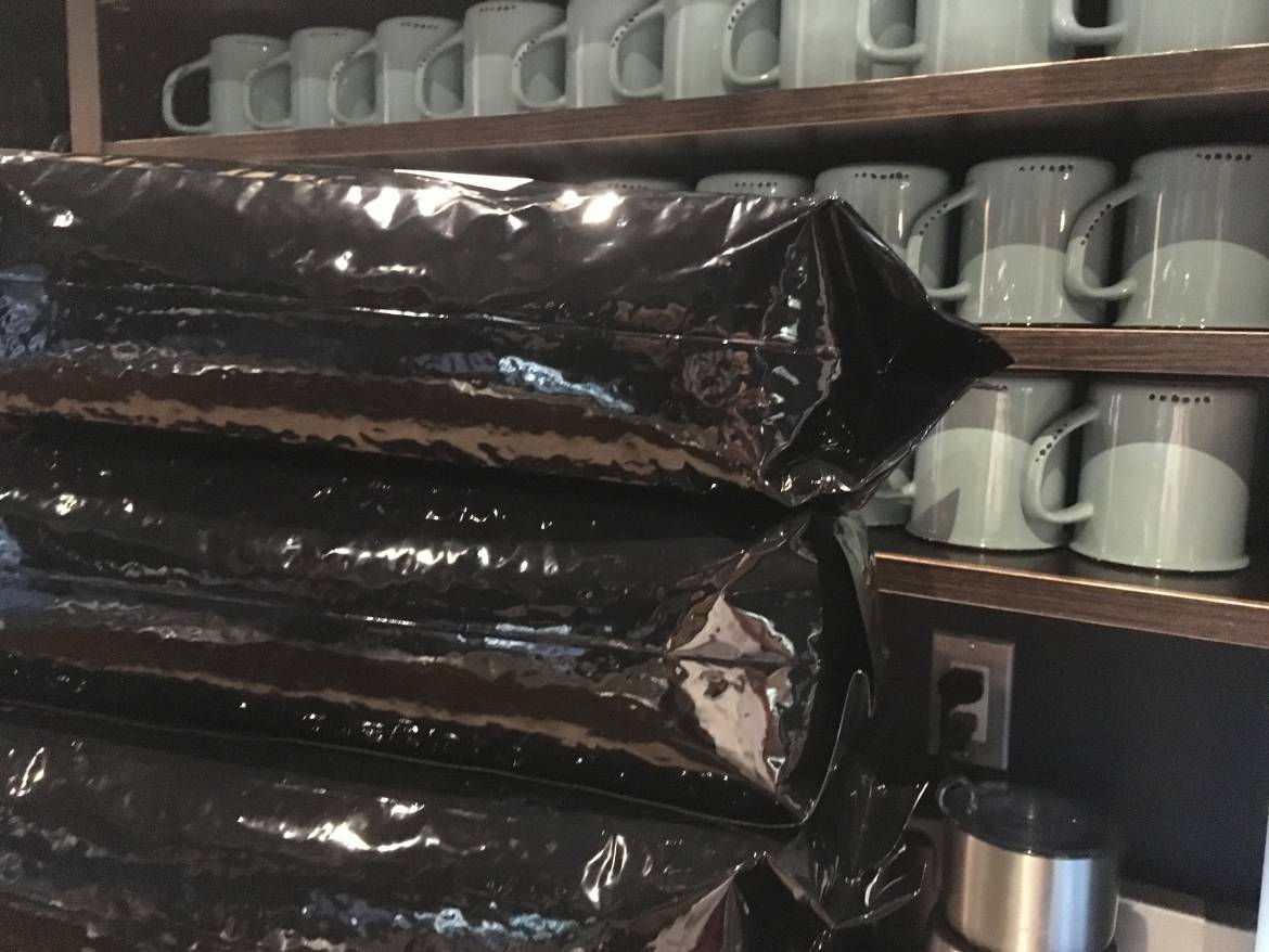 PRODUITS-CAFÉ-Private-Brand-Tetu-SACS-et-tasses.jpg